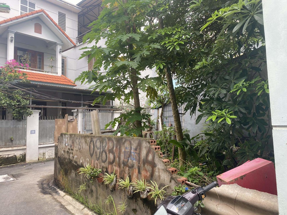 BÁN GẤP LÔ GÓC ĐẸP – TRÂU QUỲ, GIÁ CHỈ 4.55 TỶ, LH 0985865658