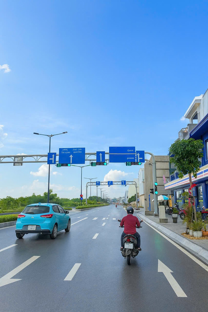 Bán nhà mặt tiền Cộng Hòa Tân Bình – CHDV cao cấp – 5 tầng – ngang 5.4m – thu nhập 600 triệu/năm