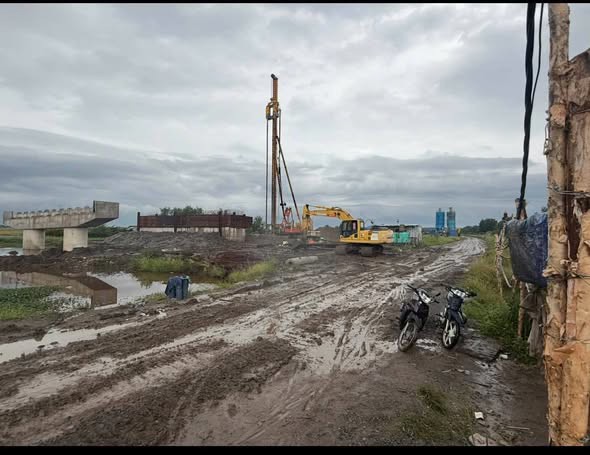 Bán đất mặt tiền 60x90m giá 3 triệu/m2 Đường Kênh 4, Gần Làng Đại Học