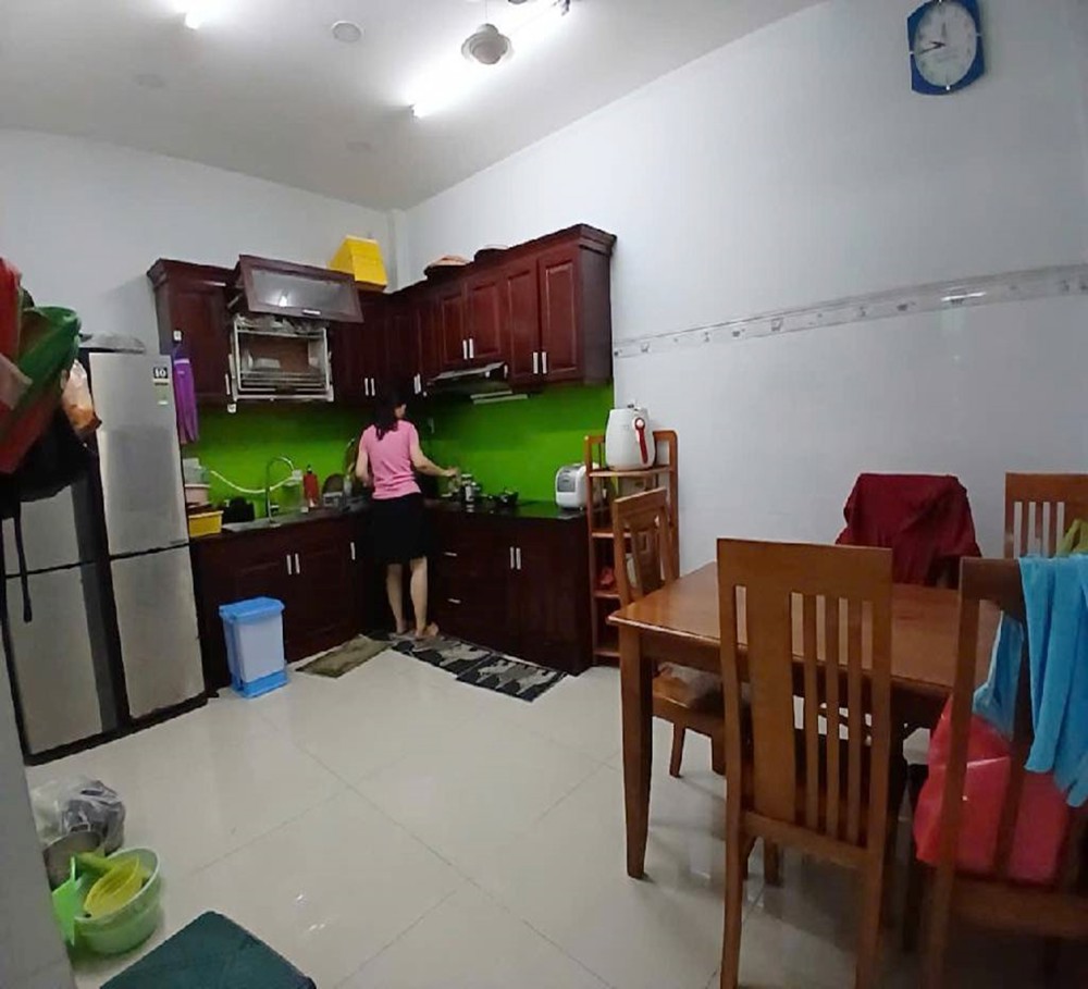 Bán nhà ngay ĐH Công Thương, Phước Long B, 95m2 x 3 Tầng