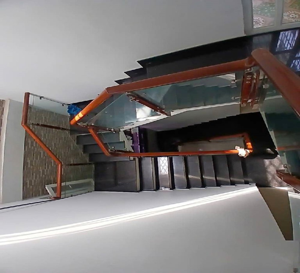 Bán nhà ngay ĐH Công Thương, Phước Long B, 95m2 x 3 Tầng