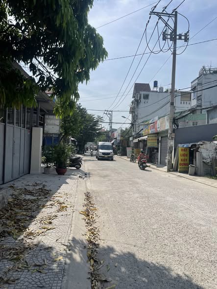 Bán tòa nhà mặt tiền  4 tầng 11x36m giá 28 tỷ Đường Thạnh Xuân 22