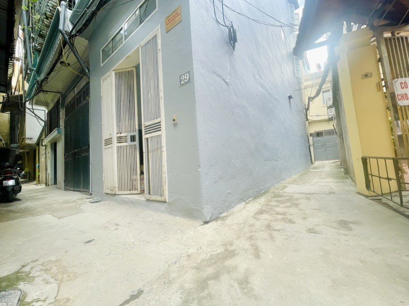 LÔ GÓC CẦU GIẤY CỰC THOÁNG - NHÀ CỰC ĐẸP - THANG MÁY - GẦN PHỐ - KINH DOANH _38/41M2