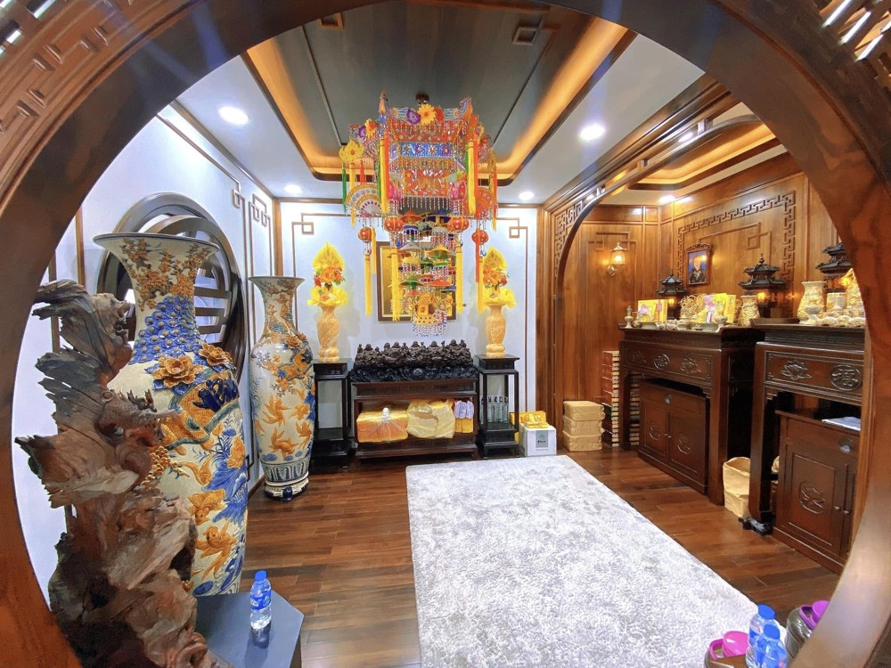 nổi bật một căn ! Phân lô mặt ngõ Nguyễn Khánh Toàn, ô tô tránh hoạt động, 80m, Mặt tiền 9m