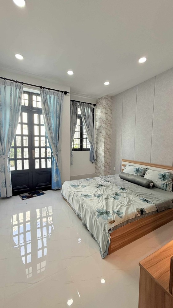 NHÀ 4 TẦNG BTCT MỚI ĐẸP KẾ TRƯỜNG VÕ TƯỜNG TOẢN, GẦN METRO QUẬN 12