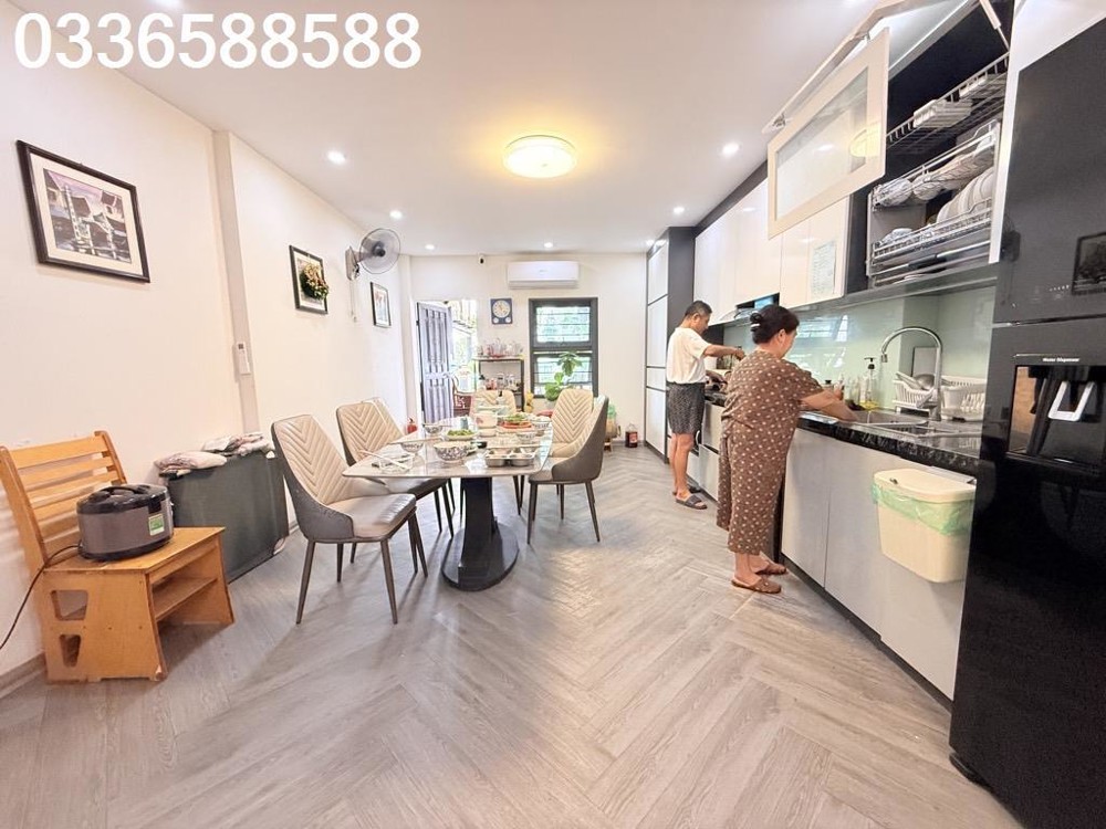 Bán nhà bạch mai 4 tầng trung tâm Hà Nội đầy đủ tiện ích ô tô cửa