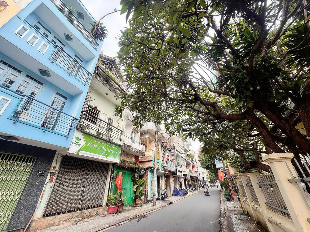 HIẾM - BÁN NHÀ MẶT TIỀN Đ.NGUYỄN PHI KHANH, QUẬN 1 - GIÁ TỐT NHẤT TỪ CHÍNH CHỦ 1 ĐỜI XƯA - GIANG