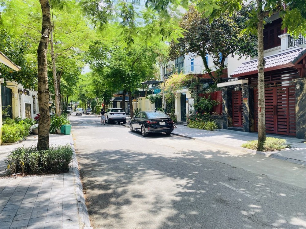 💥 BIỆT THỰ SONG LẬP - 4 TẦNG NỔI 1 HẦM - THANG MÁY XỊN - VỈA HÈ Ô TÔ TRÁNH - KĐT ĐÁNG SỐNG - TIỆN Í