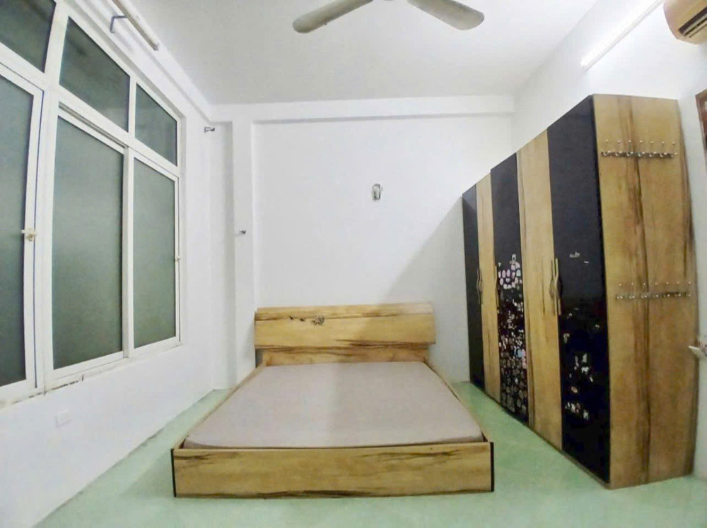 Bán nhà Chùa Bộc, Thái Hà 20m ra phố, Sổ đỏ 30m xây 5 tầng 3 phòng ngủ, 2 thoáng ở ngay