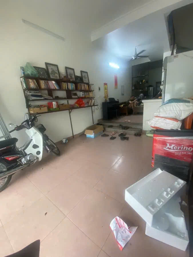 Bán nhà phân lô Ngọc Thụy – Long Biên. Diện tích 55m², 4 tầng, mặt tiền 4m, ô tô tránh, có ô chờ