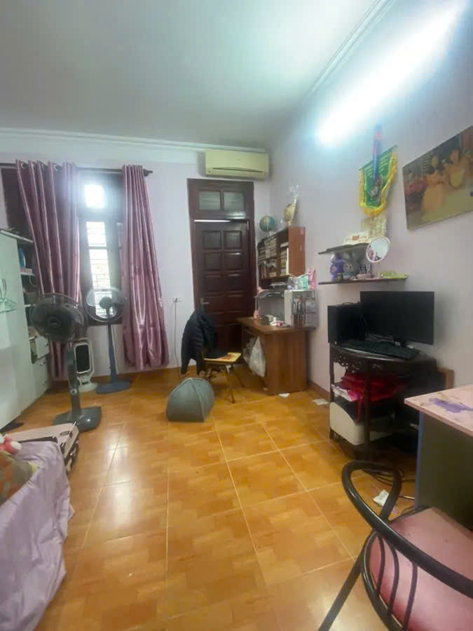 Bán nhà phân lô Ngọc Thụy – Long Biên. Diện tích 55m², 4 tầng, mặt tiền 4m, ô tô tránh, có ô chờ