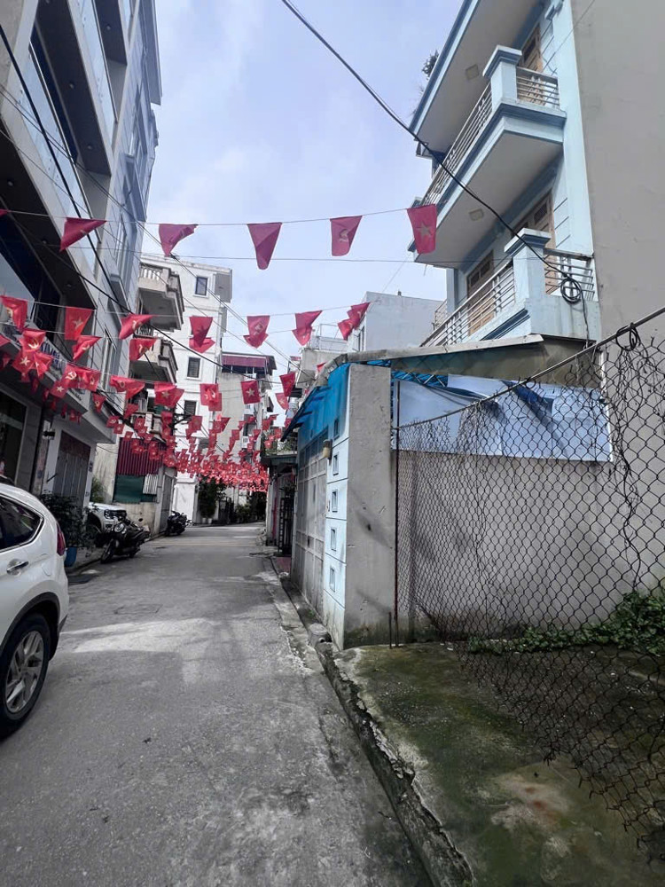 Bán đất Tư Đình , 96m. Đất nở hậu, ô tô vào tận đất . Đất thoáng, gần Aeon, cầu THĐ, chung cư. Tiện