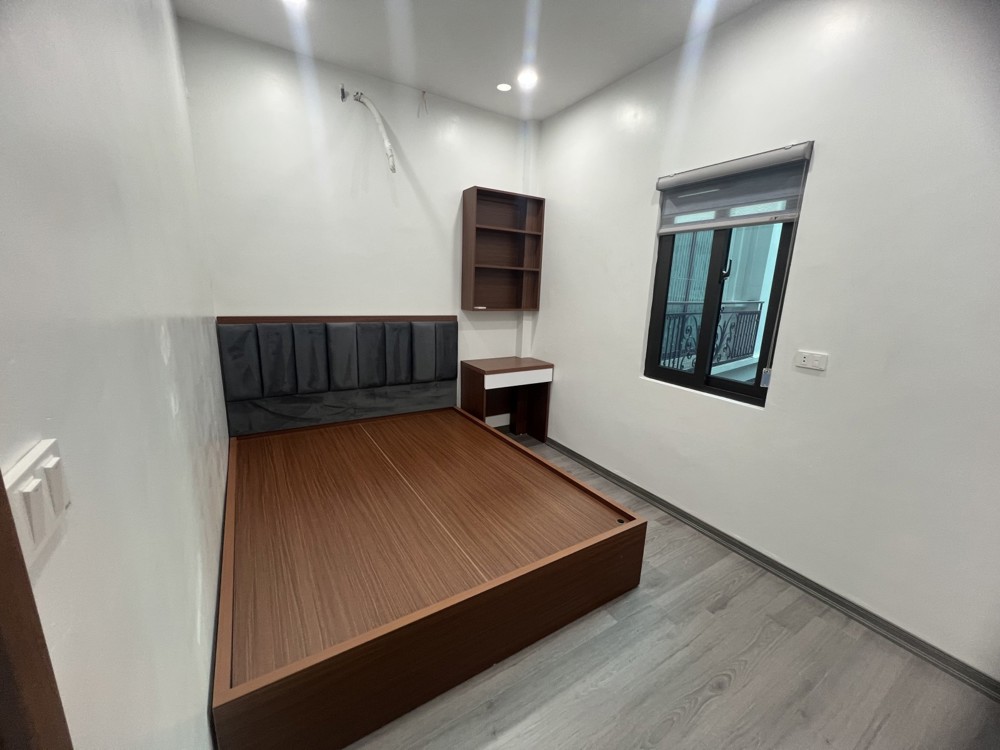 NHÀ ĐẸP TRUNG TÂM PHỐ TRẠM – LONG BIÊN – 41M² – 5 TẦNG – GIÁ 7.7 TỶ