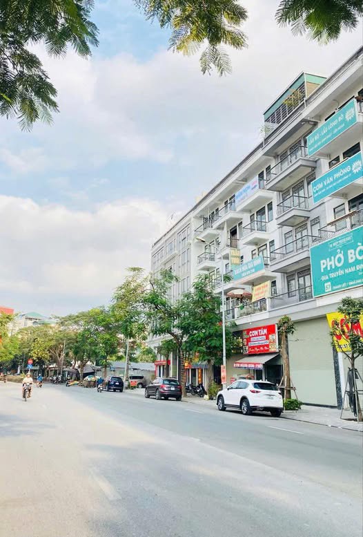 VỈA HÈ 4M–MẶT ĐƯỜNG 4 LÀN Ô TÔ–THANH LIỆT KIM GIANG 570–80M2 X 6T. GIÁ 33 TỶ