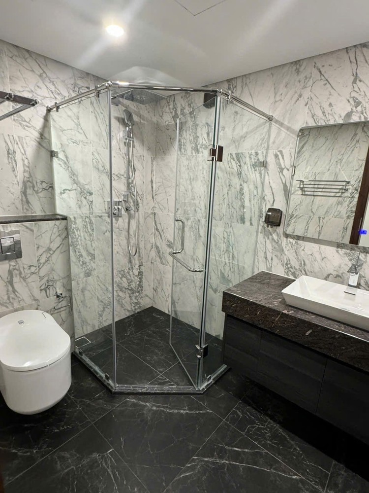 CĂN HỘ ĐẸP - GIÁ TỐT - Cho Thuê Căn Hộ Golden River Phường Phú Thượng, Quận Tây Hồ, tp Hà Nội