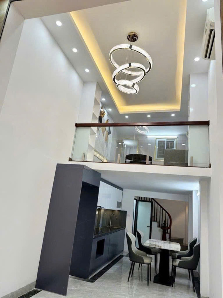 BÁN NHÀ KHƯƠNG TRUNG 5 TẦNG 4 NGỦ - GẦN ĐẦM HỒNG -DÂN XÂY  : 33M * 7.95 tỷ có bớt