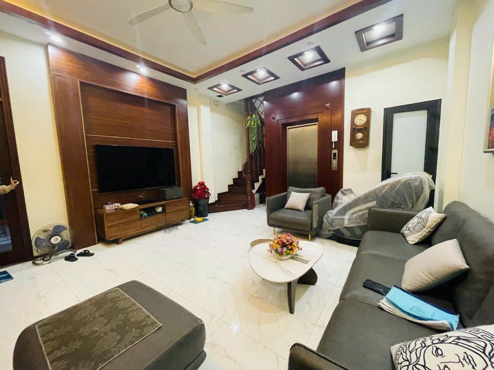 CHỦ CẦN THANH KHOẢN – HẠ CHÀO 1 TỶ – BÁN GẤP NHÀ PHỐ TÂY SƠN! 
44m² – 6 TẦNG THANG MÁY – HAI THOÁNG