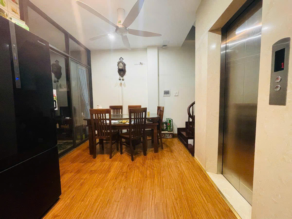 CHỦ CẦN THANH KHOẢN – HẠ CHÀO 1 TỶ – BÁN GẤP NHÀ PHỐ TÂY SƠN! 
44m² – 6 TẦNG THANG MÁY – HAI THOÁNG