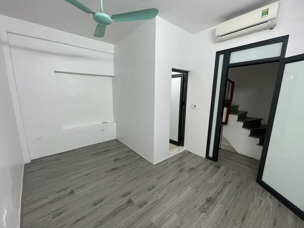 Bán Nhà Tây Sơn 26m2. 5 tầng. mặt tiền 4.8m. giá 7.9 Tỷ Đống Đa Hà Nội