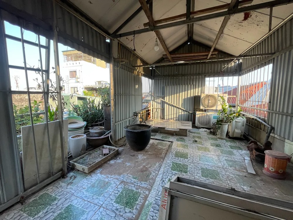 Bán Nhà Tây Sơn 26m2. 5 tầng. mặt tiền 4.8m. giá 7.9 Tỷ Đống Đa Hà Nội