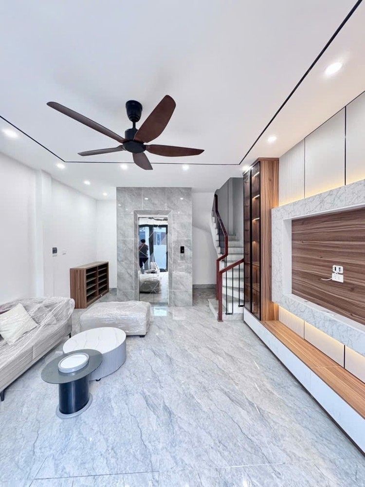 BÁN NHÀ 6 TẦNG THANG MÁY – ĐÀM QUANG TRUNG