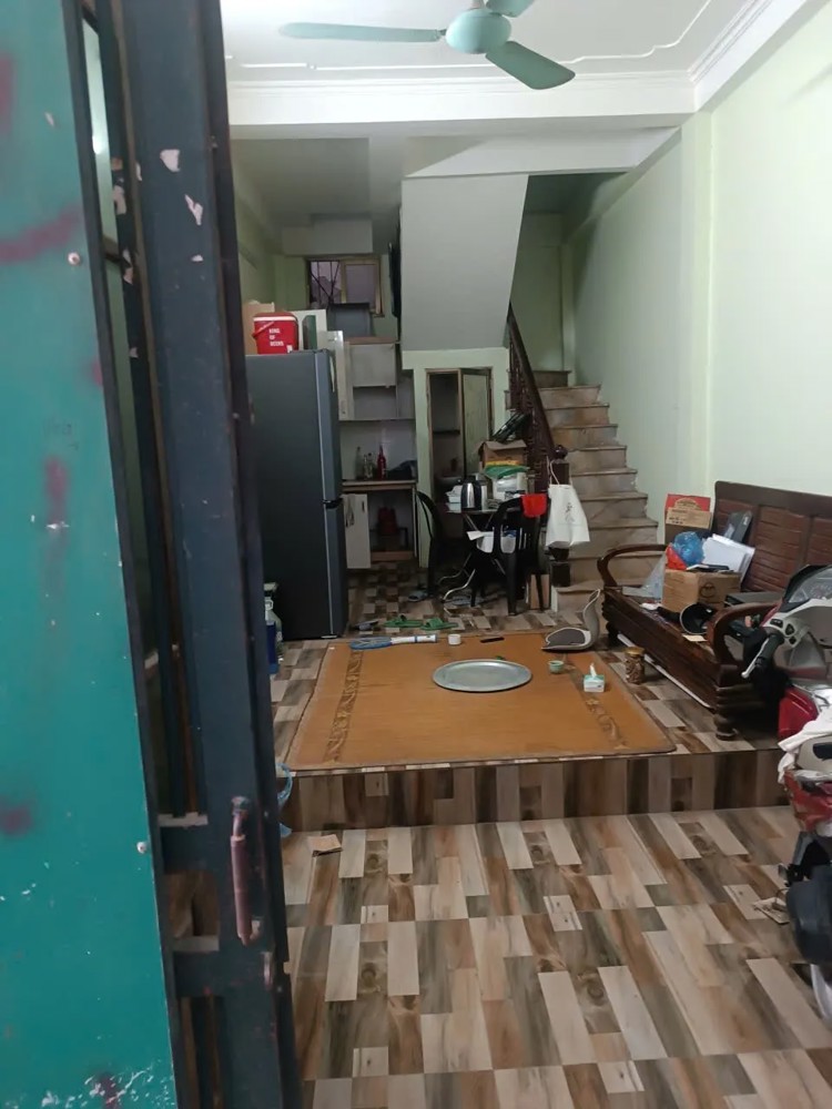 Bán Nhà Quốc Tử Giám 26m2. 4 tầng. mặt tiền 3.4m. giá 6.2 Tỷ Đống Đa Hà Nội