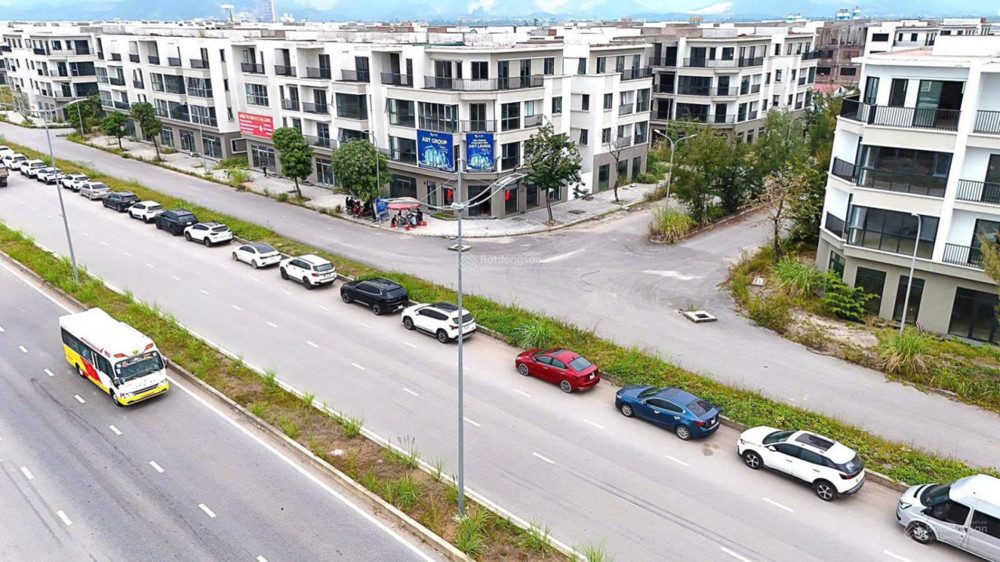 Cần Bán lô O-I.11-41 FLC Tropical City Hạ Long 90m Đối diện vườn hoa và Clubhouse 28 triệu/m²