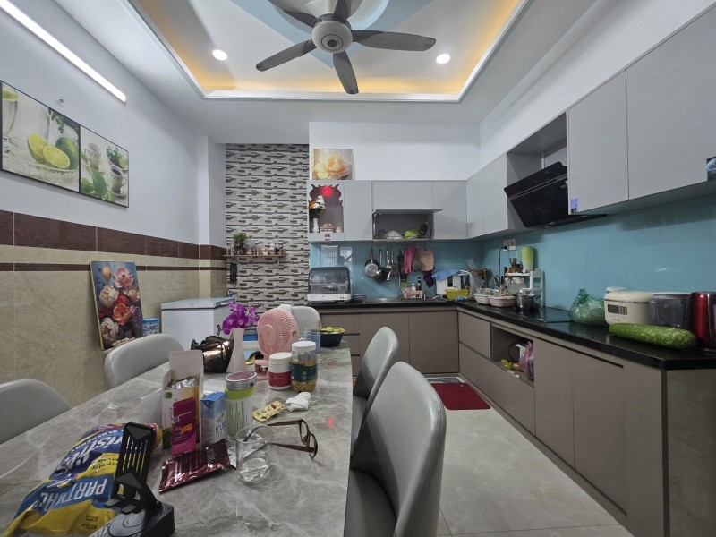 Bán nhà đường Trương Văn Thành,Hiệp Phú. Q9, TP HCM. DT 56m2, 3 tầng, 3PN, SH, giá 8.6 tỷ