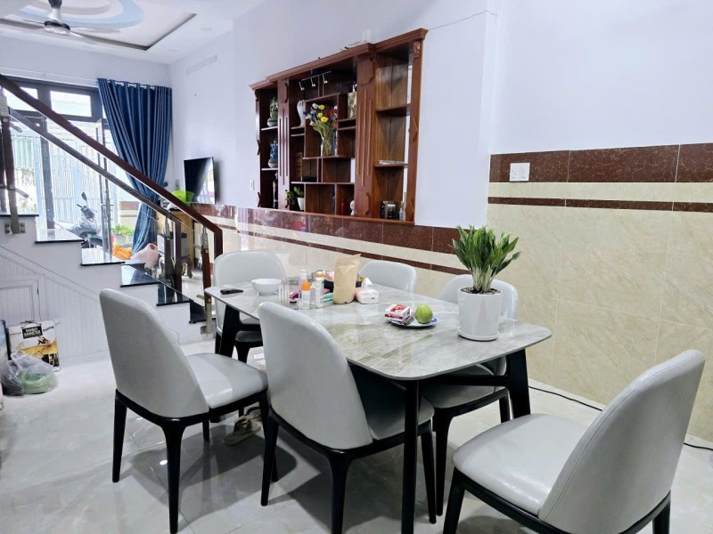 Bán nhà đường Trương Văn Thành,Hiệp Phú. Q9, TP HCM. DT 56m2, 3 tầng, 3PN, SH, giá 8.6 tỷ