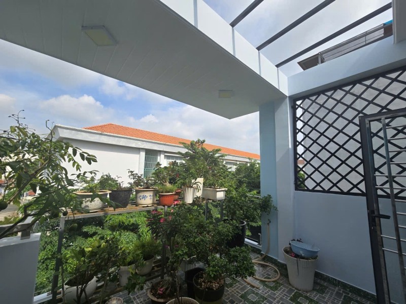 Bán nhà đường Trương Văn Thành,Hiệp Phú. Q9, TP HCM. DT 56m2, 3 tầng, 3PN, SH, giá 8.6 tỷ