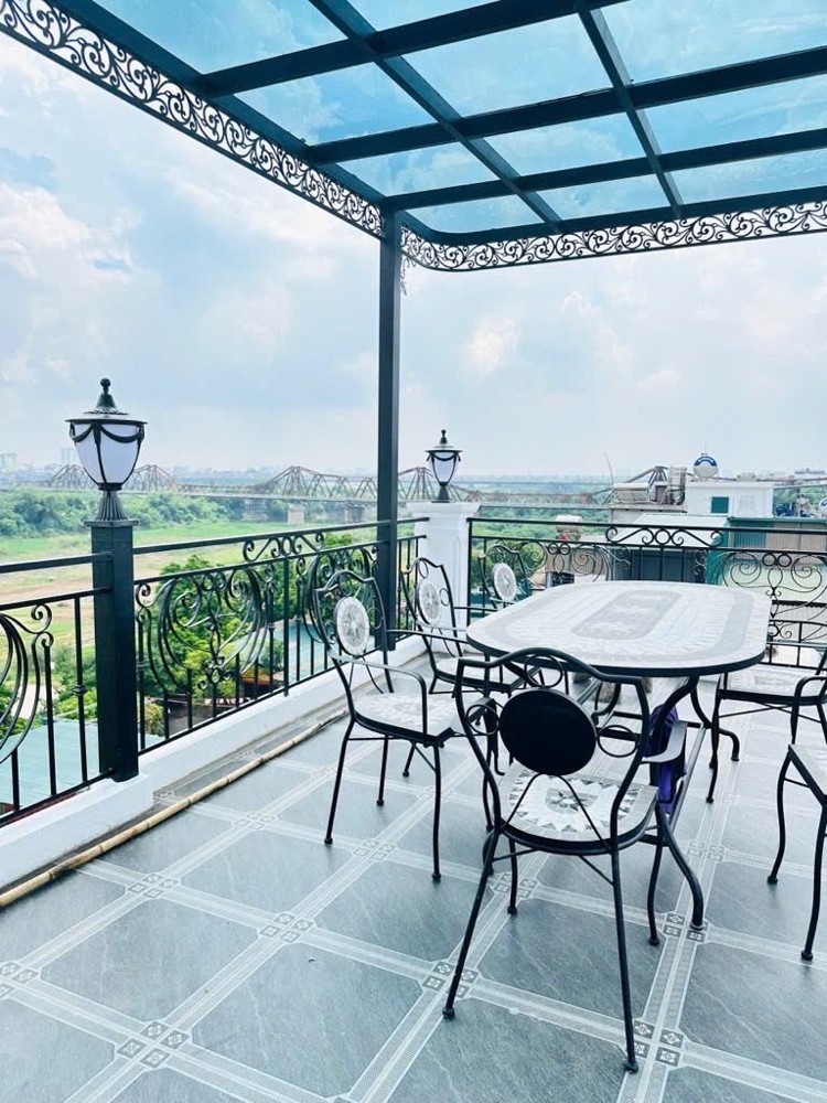 BA ĐÌNH 63M x6 TẦNG THANG MÁY 14,8 TỶ-Ô TÔ QUA NHÀ,CÁCH PHỐ 10M,VIEW CẦU LONG BIÊN