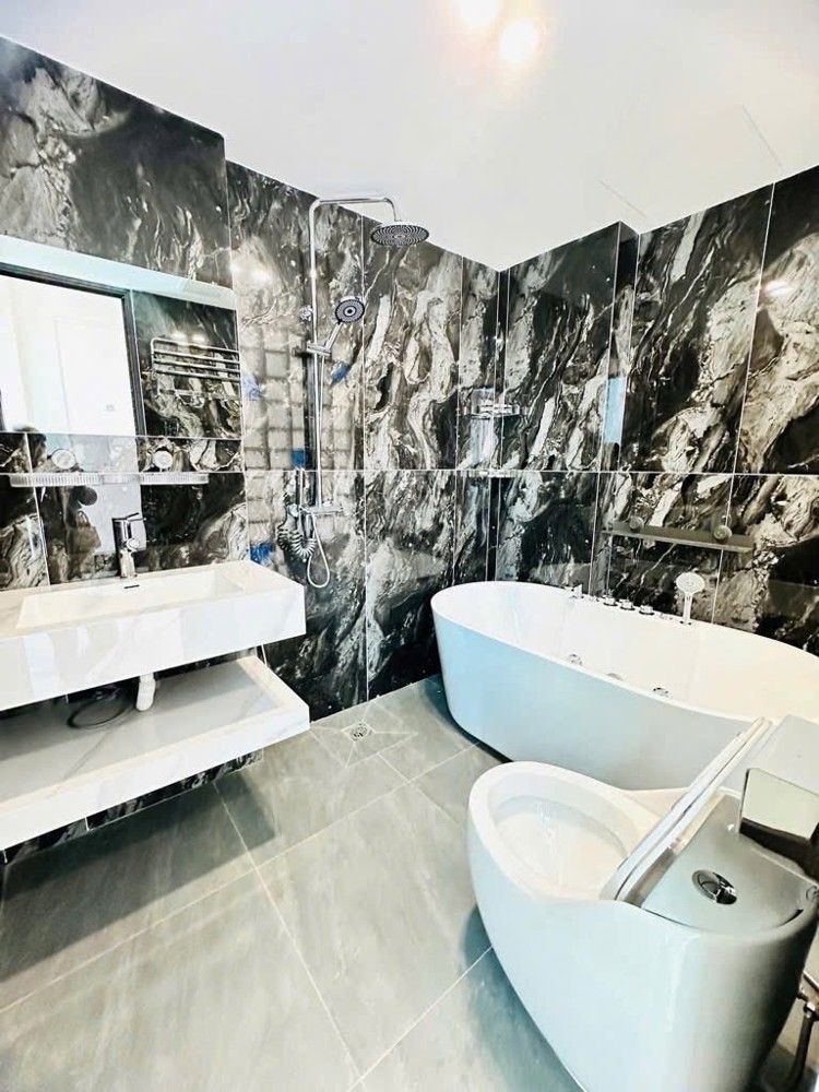 BA ĐÌNH 63M x6 TẦNG THANG MÁY 14,8 TỶ-Ô TÔ QUA NHÀ,CÁCH PHỐ 10M,VIEW CẦU LONG BIÊN