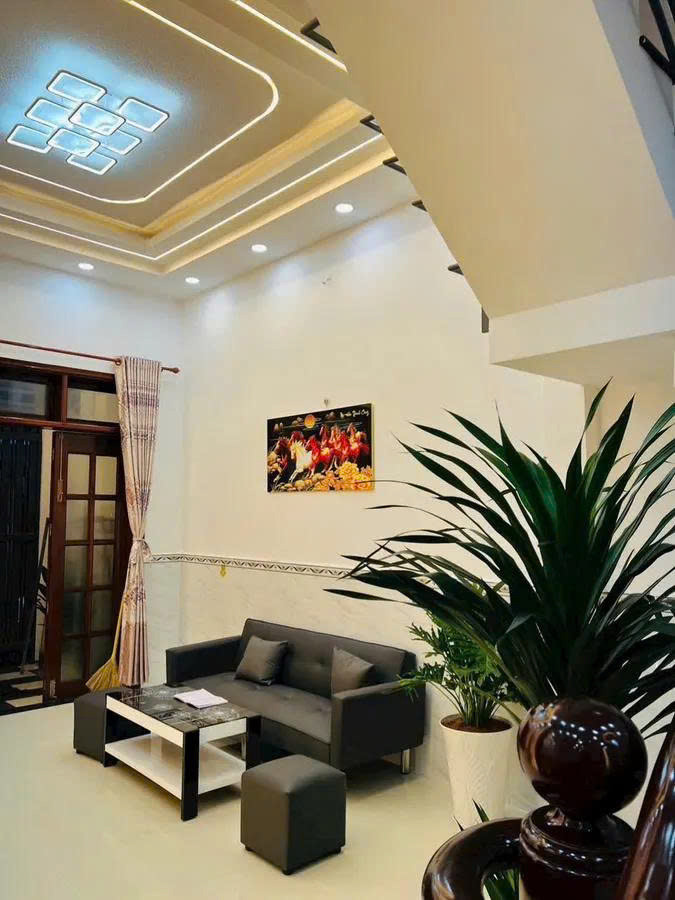 NHÀ MỚI  – 3 TẦNG – DT 4 X 14M  – HẺM XE HƠI –  BÌNH TÂN – GẰN NGÃ TƯ BỐN XÃ  – NHỈNH 5 TỶ