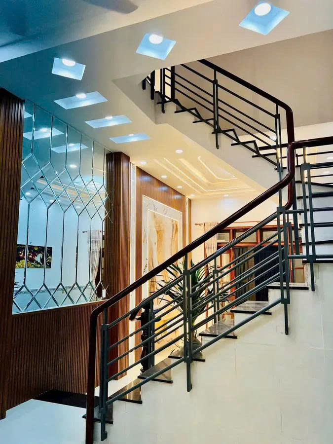 NHÀ MỚI  – 3 TẦNG – DT 4 X 14M  – HẺM XE HƠI –  BÌNH TÂN – GẰN NGÃ TƯ BỐN XÃ  – NHỈNH 5 TỶ