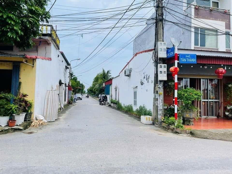 2 lô đẹp – mặt đường 10m giá hiếm chỉ 2.2x tỷ  ZALO 0567 222 555