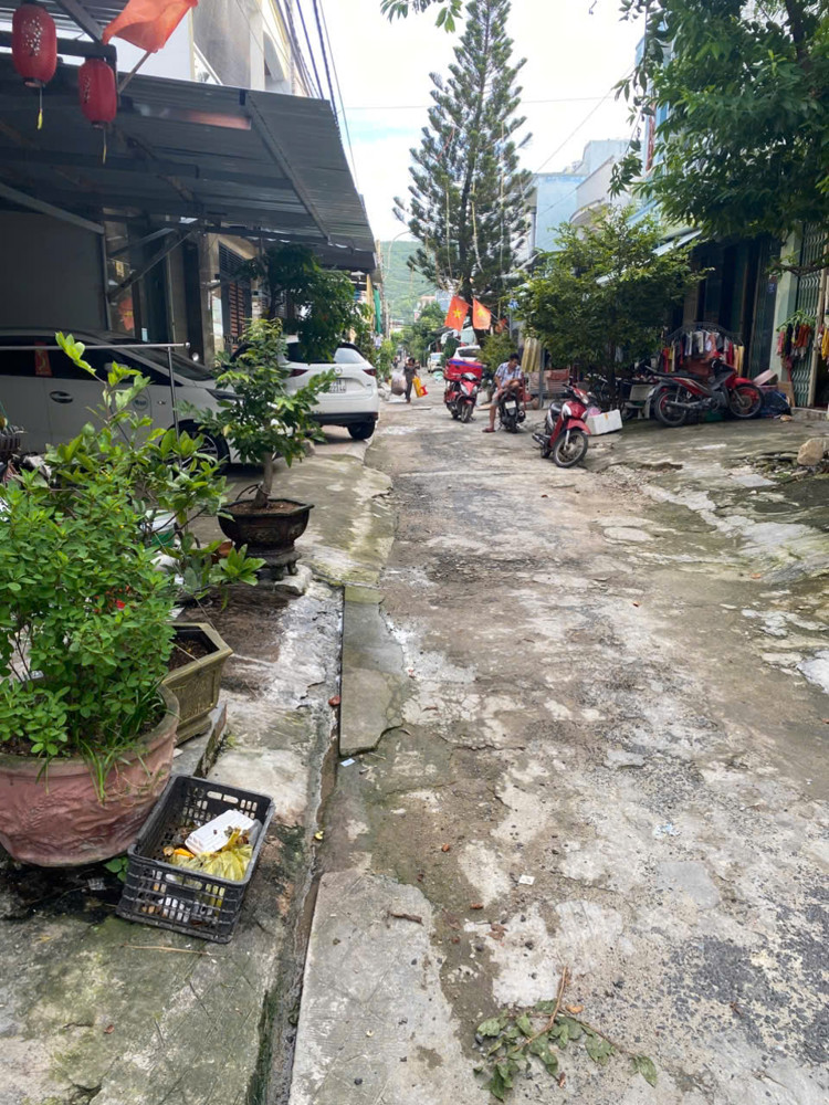 BÁN NHÀ TDC HÒN RỚ 1 – MẶT TIỀN ĐƯỜNG BÙI XUÂN THÁI 
- Diện tích: 42m² — Ngang: 3m
- Kết cấu: 1