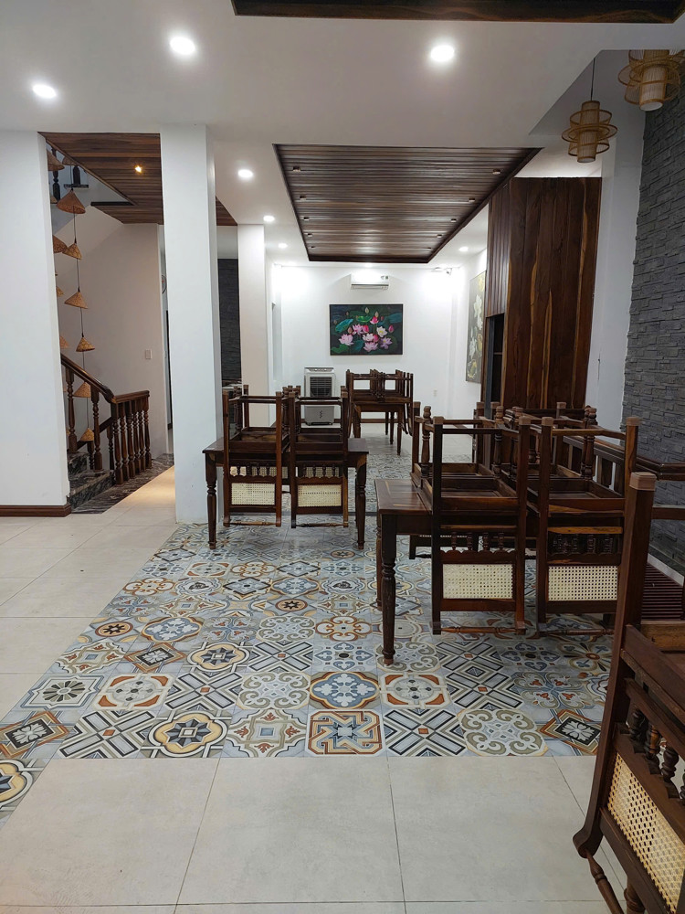 Bán nhà hẻm ô tô Sư Vạn Hạnh cách mặt tiền 1 căn nhà , phường bắc Nha Trang .
Diện tích 140m ngang