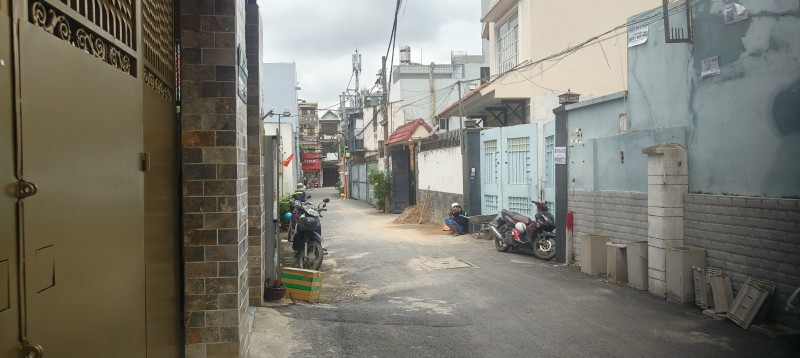 Bán nhà đường 168, Phước Long A, Q.9. TP HCM. DT 85m2, 3 tầng, SH, giá 6.6 tỷ