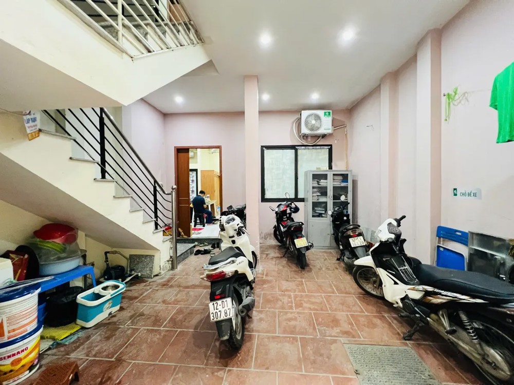 Bán nhà đường Đê La Thành, 72.5 m² x 5 tầng, giá 17.5 tỷ