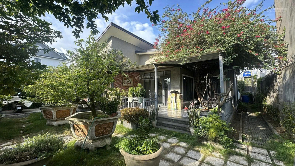 BÁN BIỆT THỰ VƯỜN ĐẸP FULL THỔ CƯ