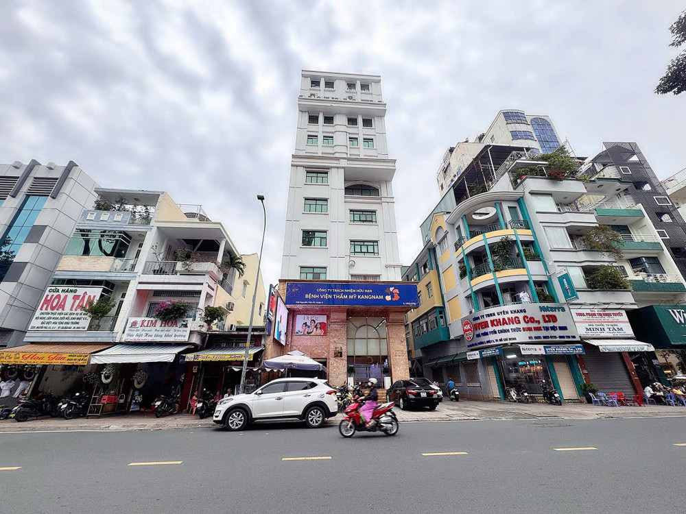 BÁN NHÀ MẶT TIỀN KD Đ.NGUYỄN TRÃI NỐI LIỀN Q1 NGAY NGUYỄN VĂN CỪ. Q5 - NGANG HIẾM 7M*21M - ĐANG