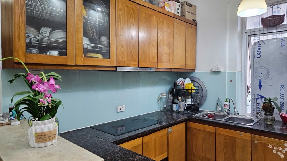 CHUNG CƯ HIẾM VỪA TIỀN - NHÀ ĐẸP LONG LANH - Ở LUÔN – Ô TÔ ĐỖ CHÂN TÒA NHÀ _67 M2