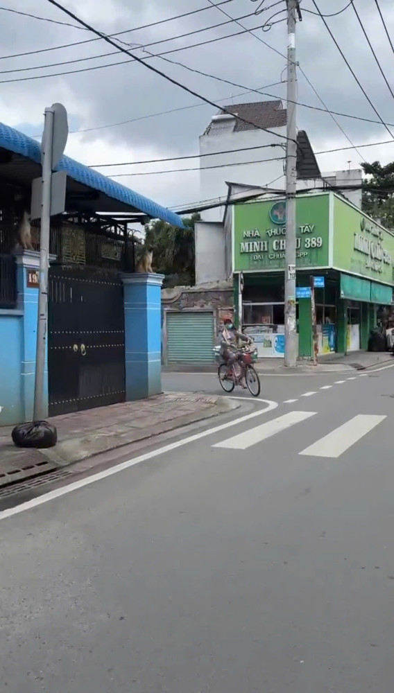 NHÀ XƯỞNG SIÊU ĐẸP (1.100M²) – NGAY NGÃ TƯ TÔ KÝ THỚI TAM THÔN 18, HÓC MÔN