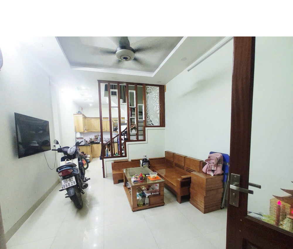 BÁN NHÀ LÔ GÓC 3 MẶT THOÁNG Ô TÔ TRÁNH CÁCH 80M.
NHÀ 5 TẦNG .RA TỚI ĐƯỜNG 32 CHỈ 200M.VÀ  ĐẠI HỌC