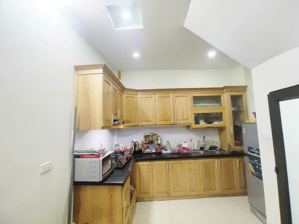 BÁN NHÀ LÔ GÓC 3 MẶT THOÁNG Ô TÔ TRÁNH CÁCH 80M.
NHÀ 5 TẦNG .RA TỚI ĐƯỜNG 32 CHỈ 200M.VÀ  ĐẠI HỌC