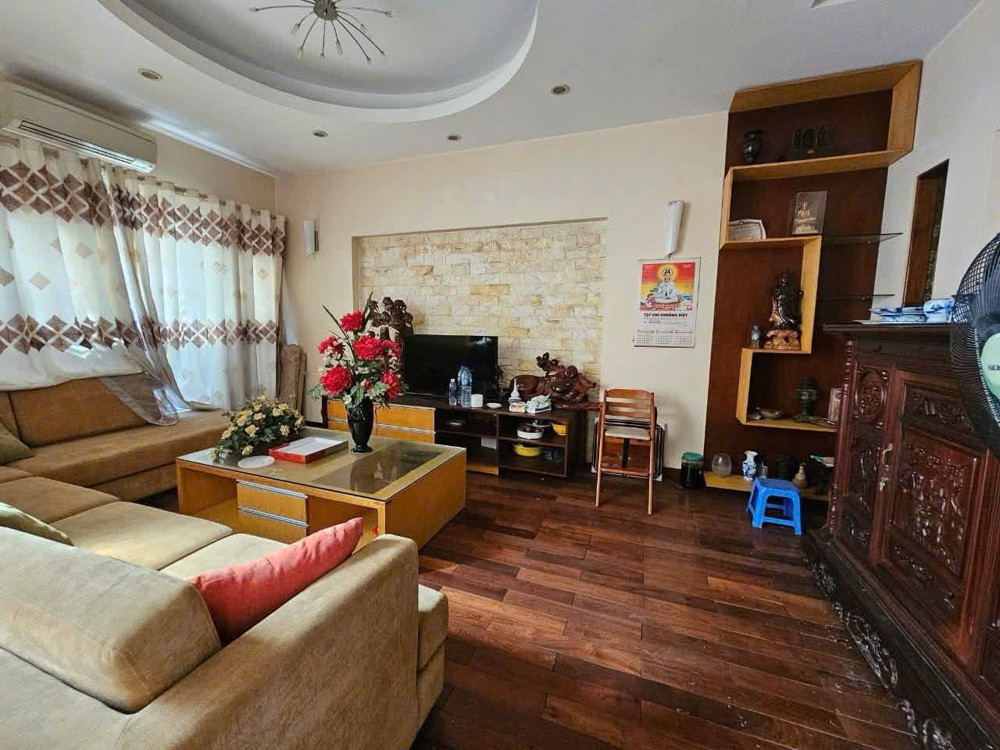 Bán nhà Mỗ Lao Hà Đông 48 m5  tầng mt 4,2 m ô tô qua cửa nhà đẹp giá 11 tỷ hơn