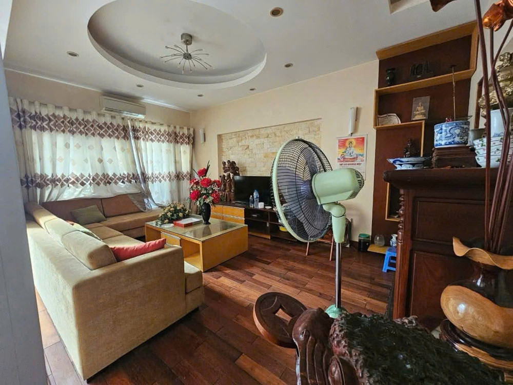 Bán nhà Mỗ Lao Hà Đông 48 m5  tầng mt 4,2 m ô tô qua cửa nhà đẹp giá 11 tỷ hơn