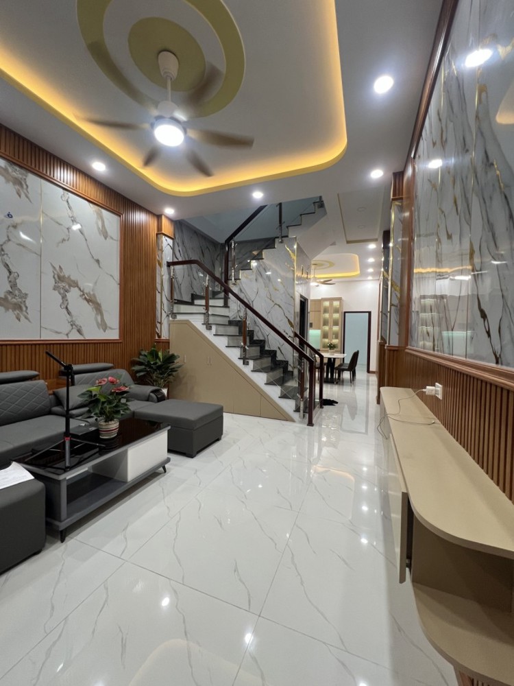 Bán nhà 2 Tầng Dĩ An,SHR đường xe hơi, gần ĐHQG TPHCM