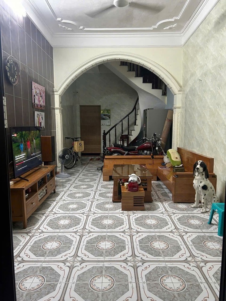 💥 Vị trí không thể đẹp hơn – cách 1 dãy nhà ra Phố Ngọc Lâm, ngõ xe 7 chỗ thông thoáng