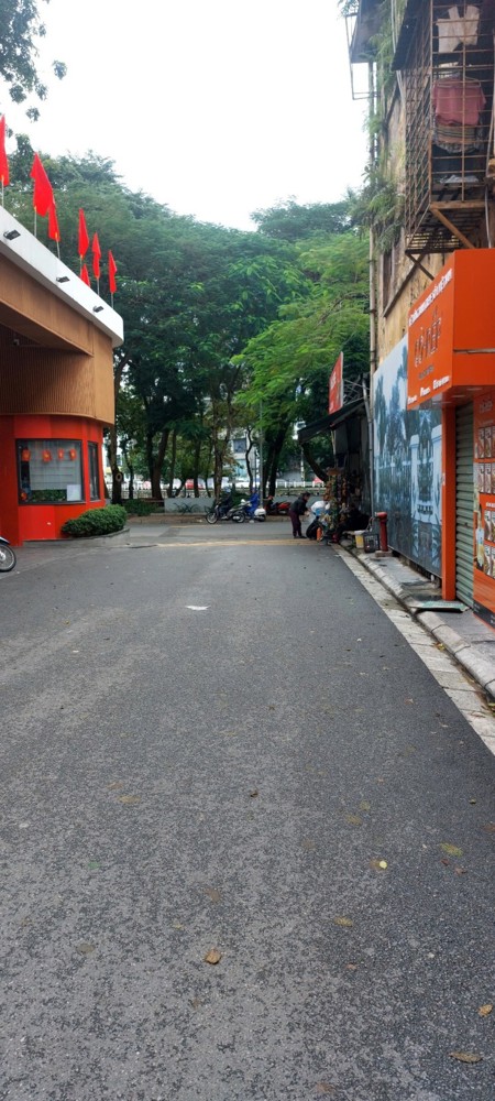 💥 Vị trí không thể đẹp hơn – cách 1 dãy nhà ra Phố Ngọc Lâm, ngõ xe 7 chỗ thông thoáng